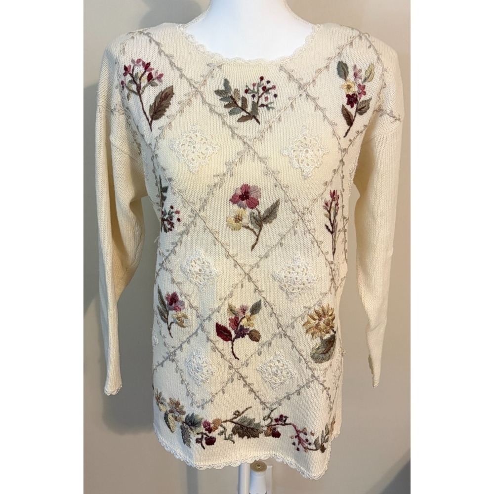 Vintage Carly St Clair Embroidered Floral Sweater Women's Small Cottagecore
